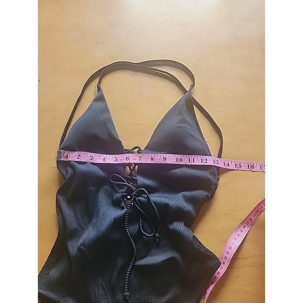 Cupshe Ribbed Lace Up V‎ Neck One Piece Swimsuit Size Large Black New NWT